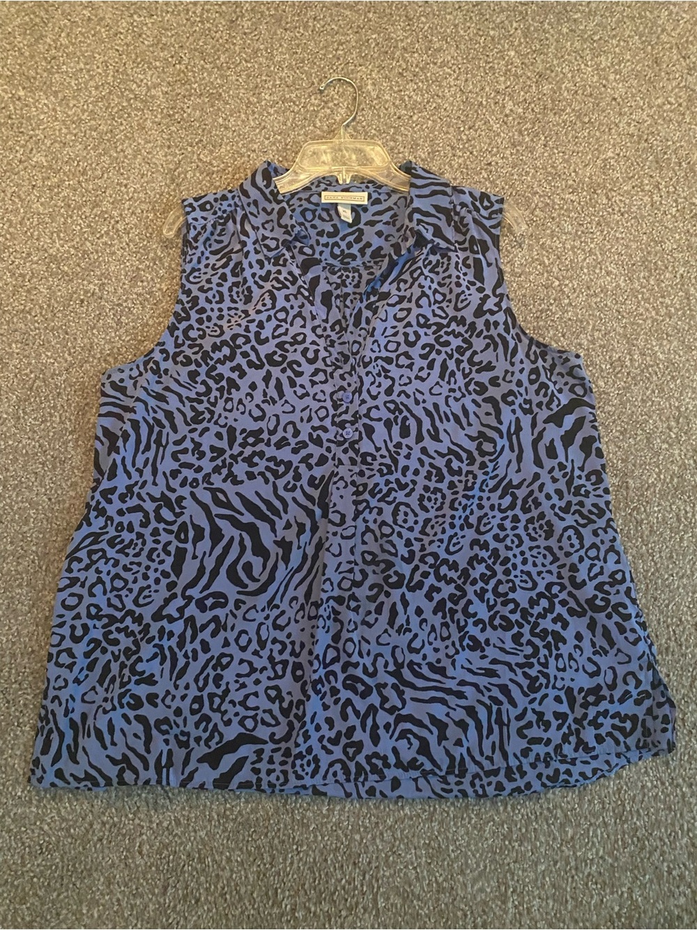 Dana Buchman Sleeveless Blue & Black Animal Print Blouse. Size XL.